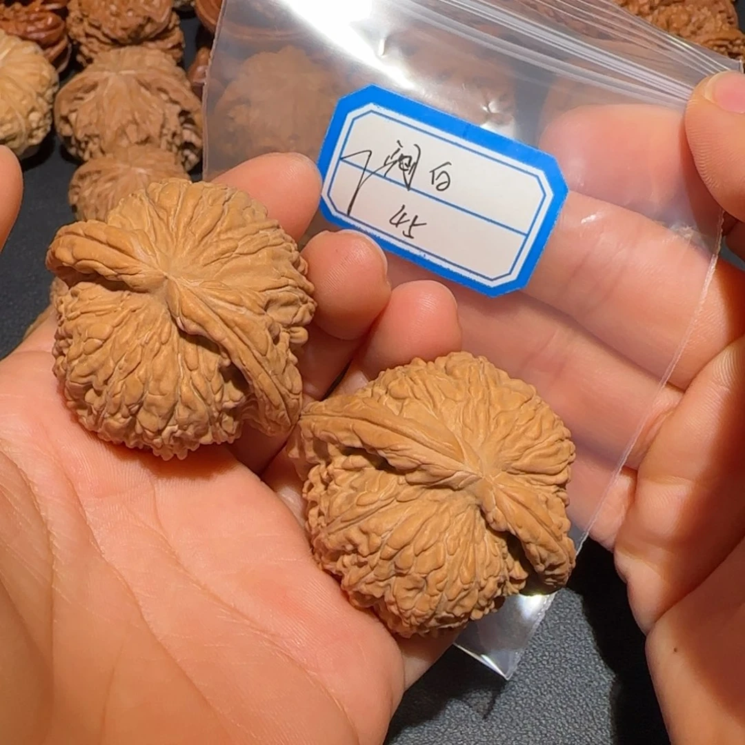 *****文玩核桃把件飞飞飞飞