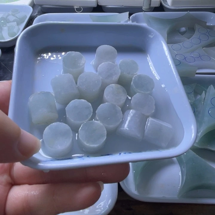定制翡翠未镶嵌福利珠子16卡