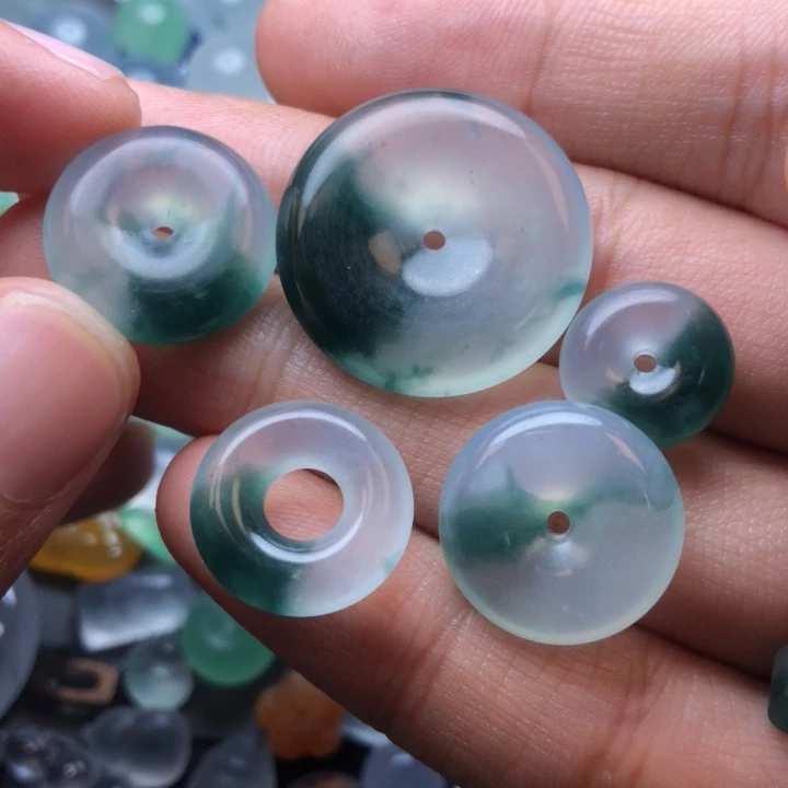 未镶嵌定制翡翠挂件