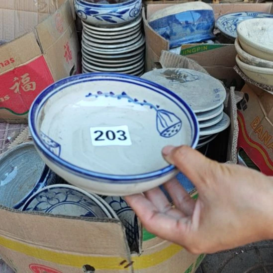 库存微瑕碗一个直径