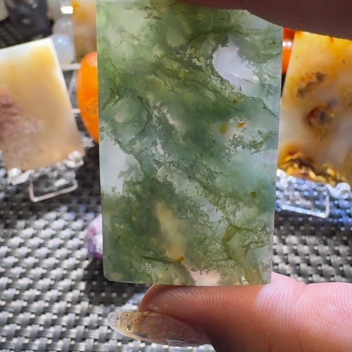 阿***信玛瑙/玉髓颈饰未镶嵌