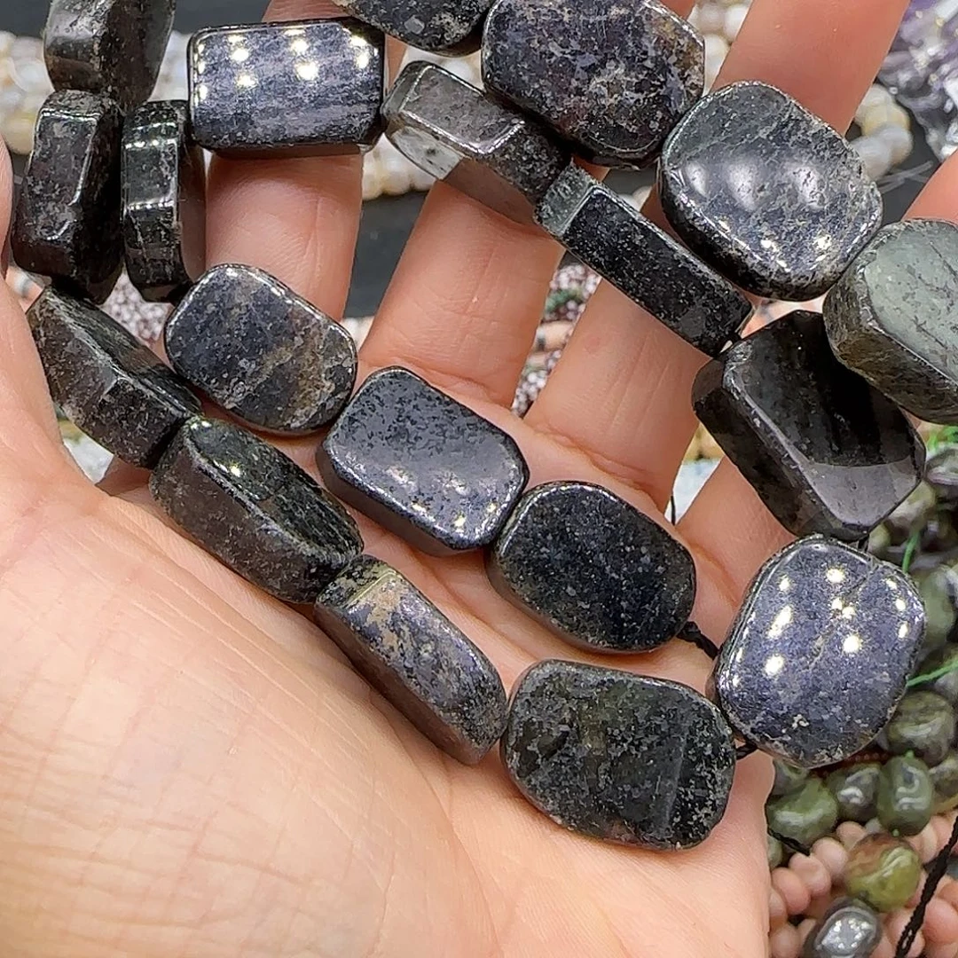 玛瑙/玉髓合金珠宝半成品黑云母14mm一条