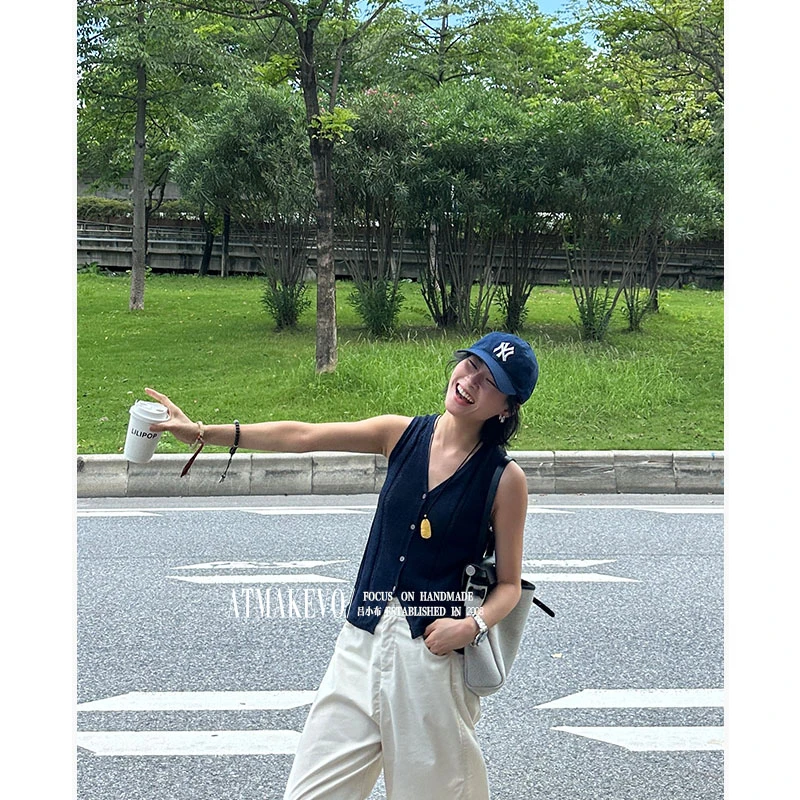 吕小布 | 极简老钱风 进口和纸纱简约v领排扣无袖背心马甲女0580