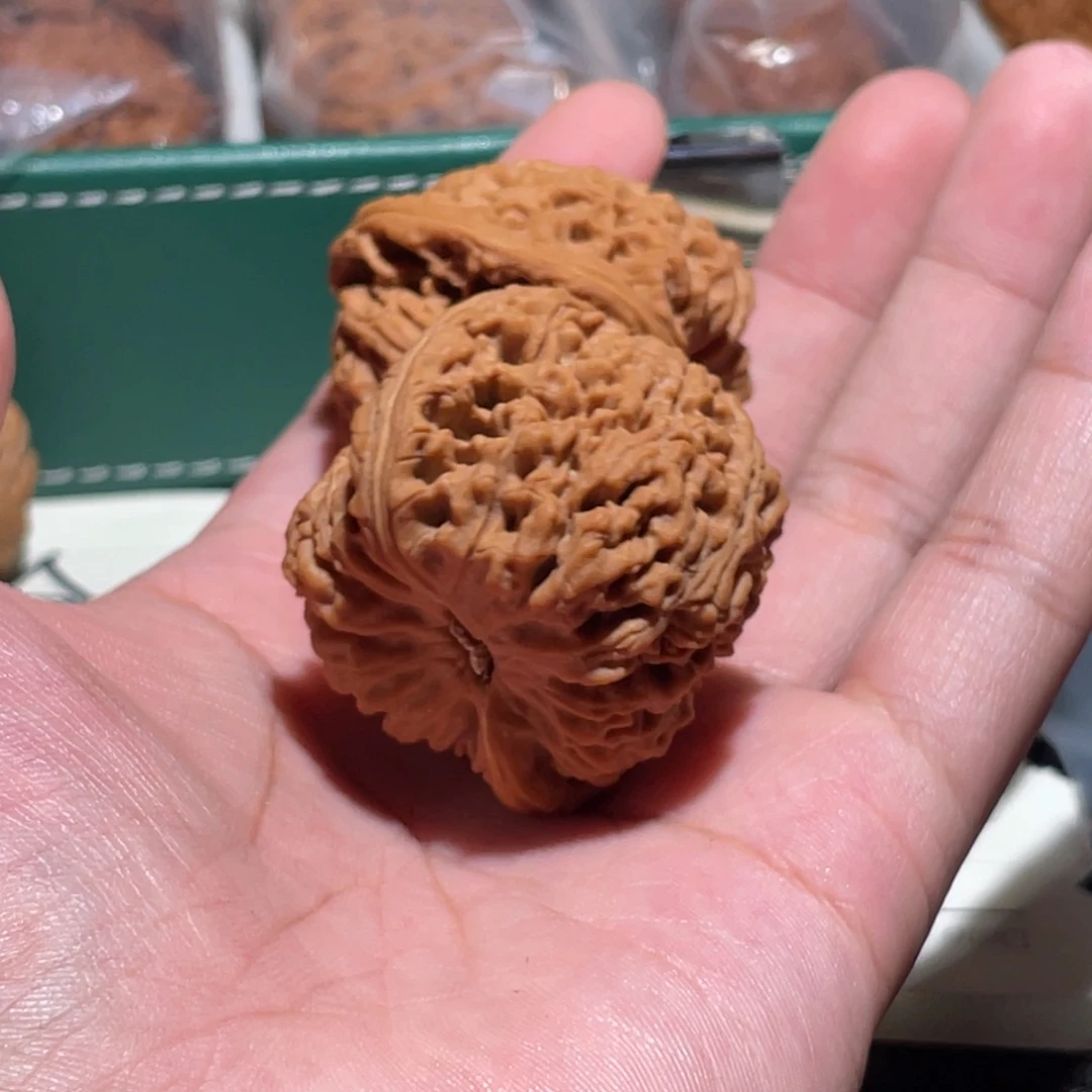 黑***点吊坠文玩核桃41全品南疆