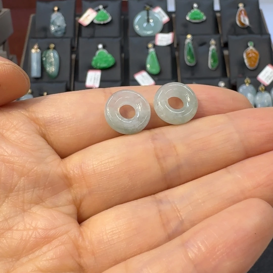 翡翠未镶嵌颈饰甜甜圈