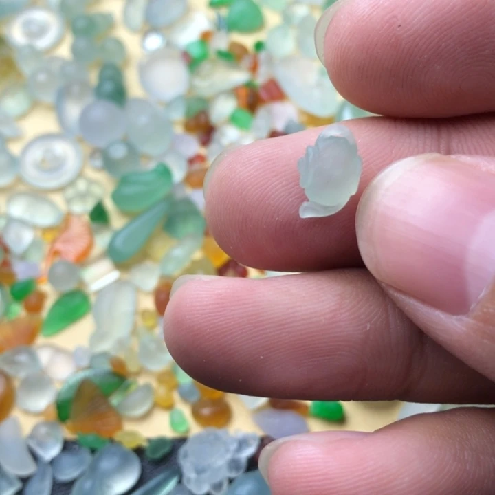 定制翡翠未镶嵌挂件
