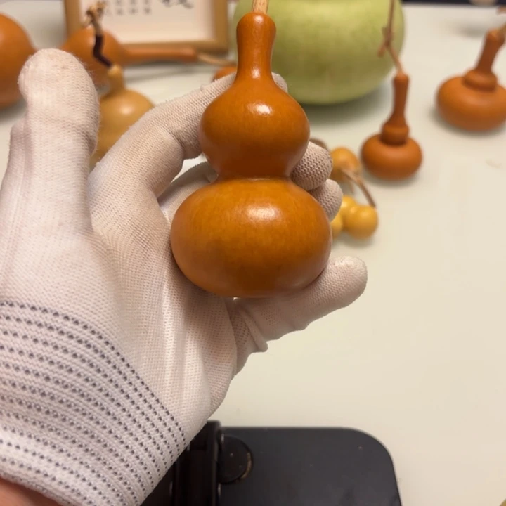 赵***L天然手捻老皮葫芦