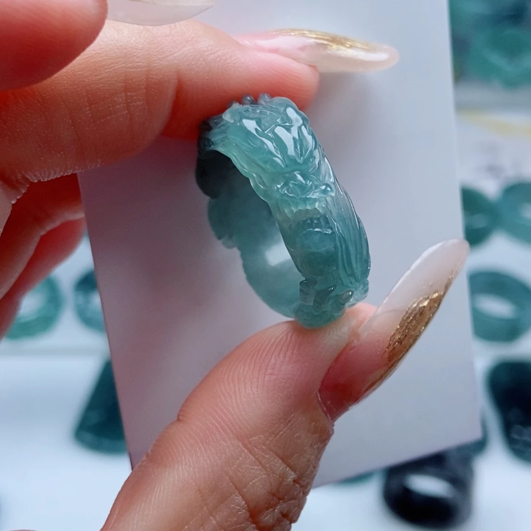 翡翠未镶嵌戒指翡翠