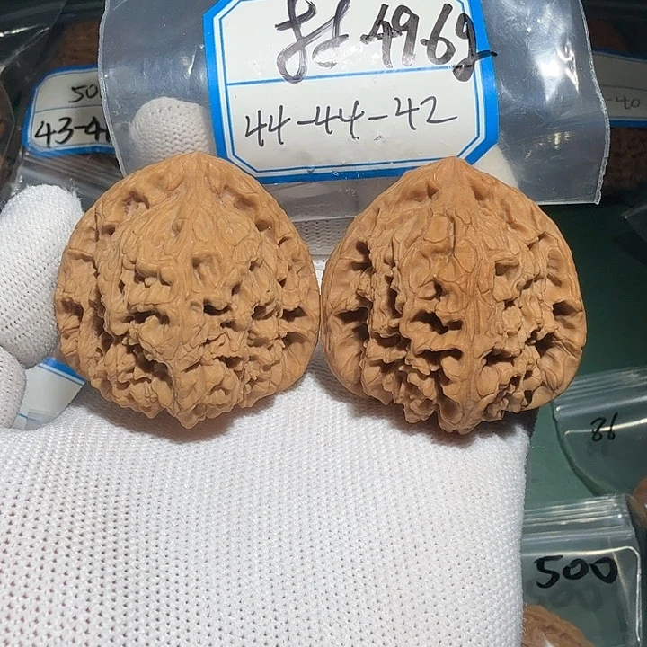 文玩核桃吊坠78号村三角s