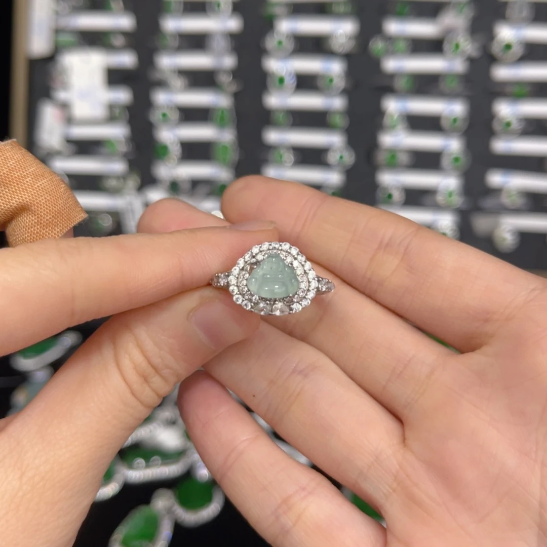 翡翠戒指银S925镶嵌翡翠戒指