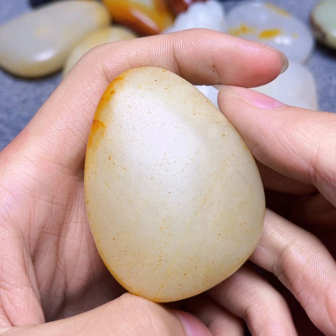 和田玉未镶嵌珠宝奇石