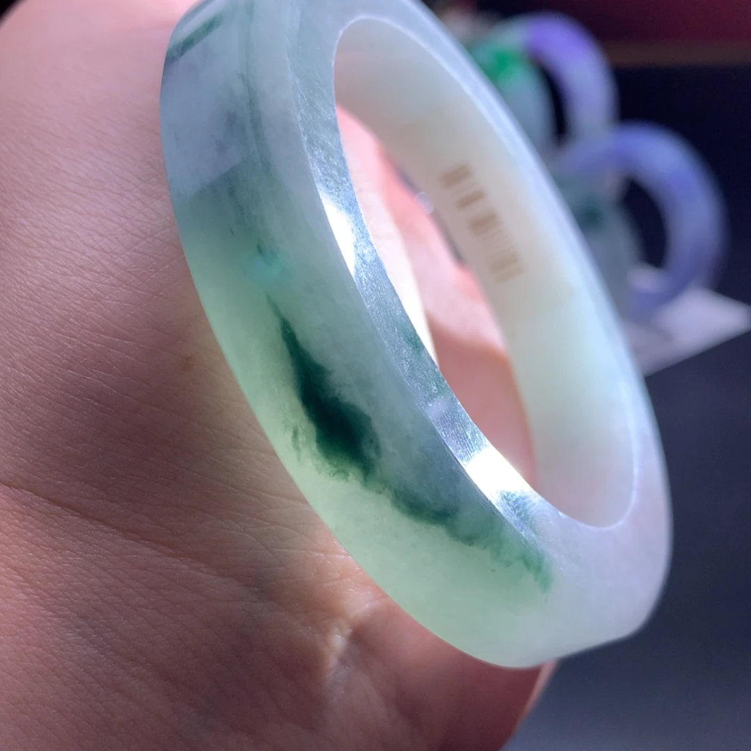 定制翡翠未镶嵌翡翠手镯