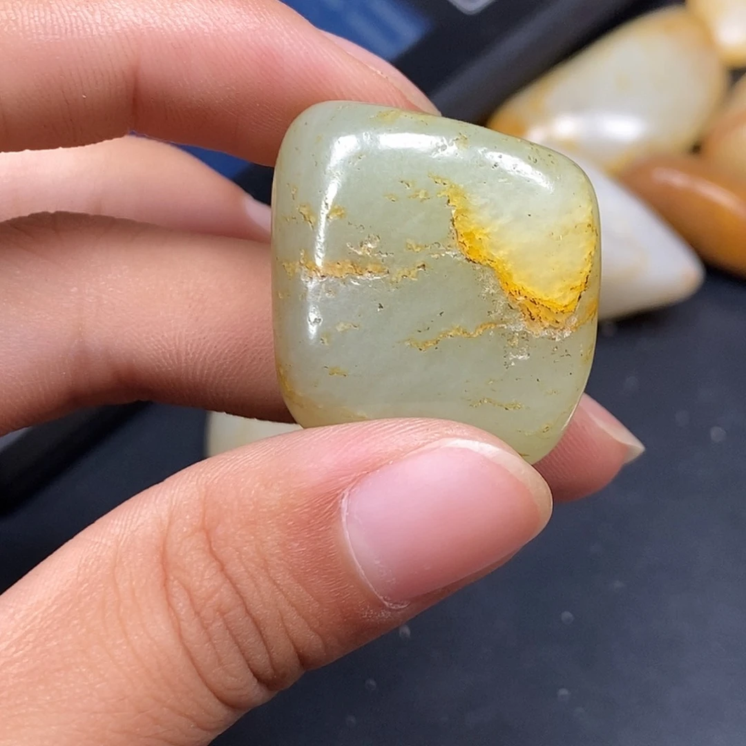 和田玉（糖玉）未镶嵌挂件