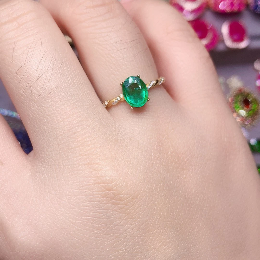 银S925镶嵌戒指祖母绿