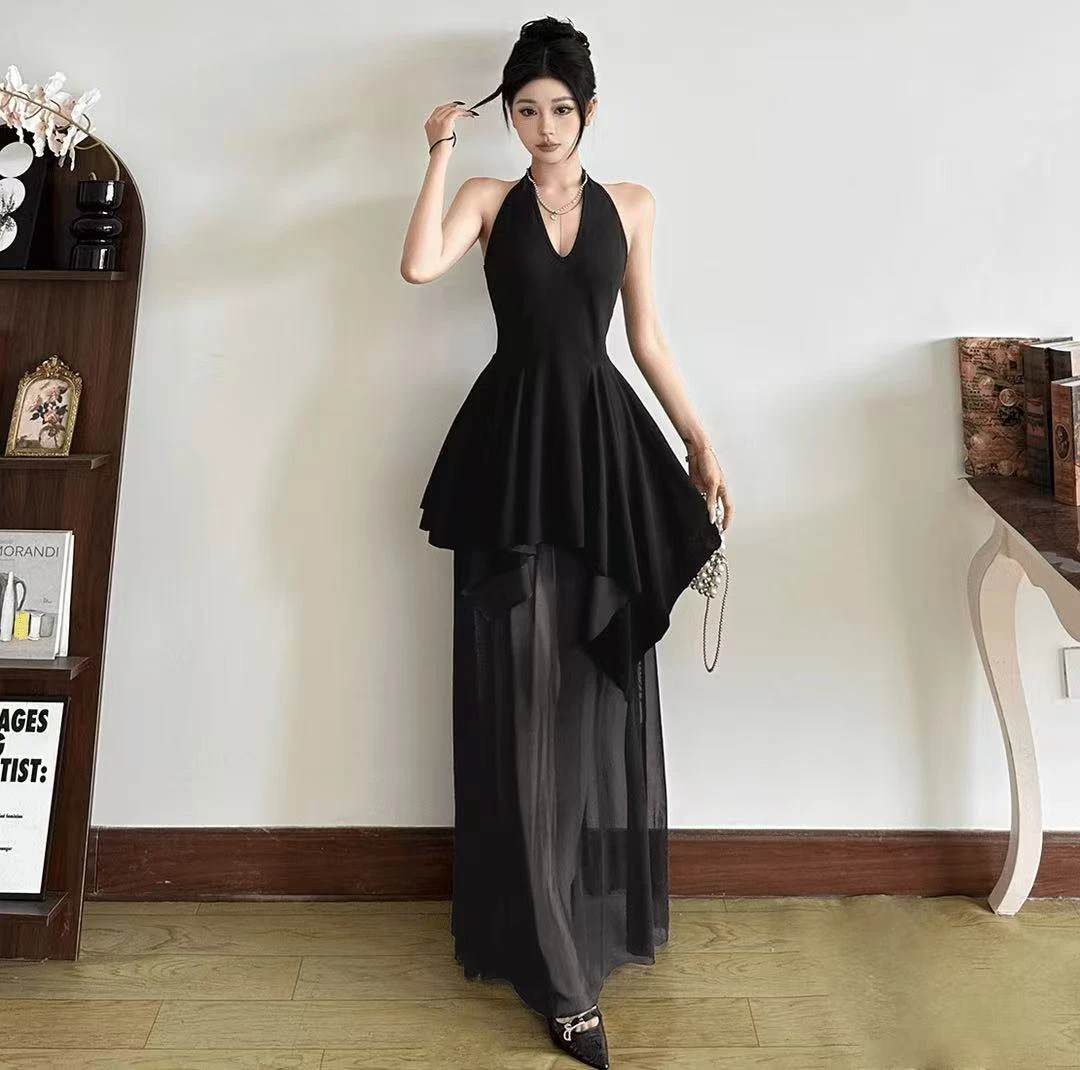 优雅不规则小众V领收腰连衣裙女 法式性感吊带裙