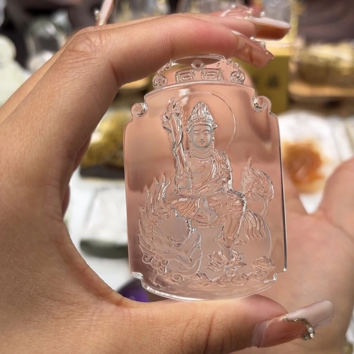 未镶嵌颈饰水晶雷****7