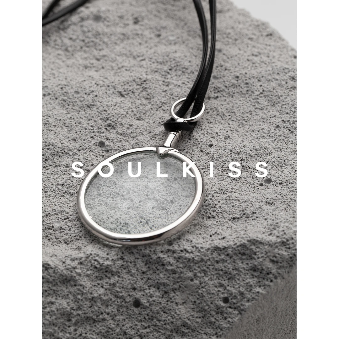 SOULKISS造型神器 黄金年代孤品感小羊皮挂绳单面放大镜中古项链