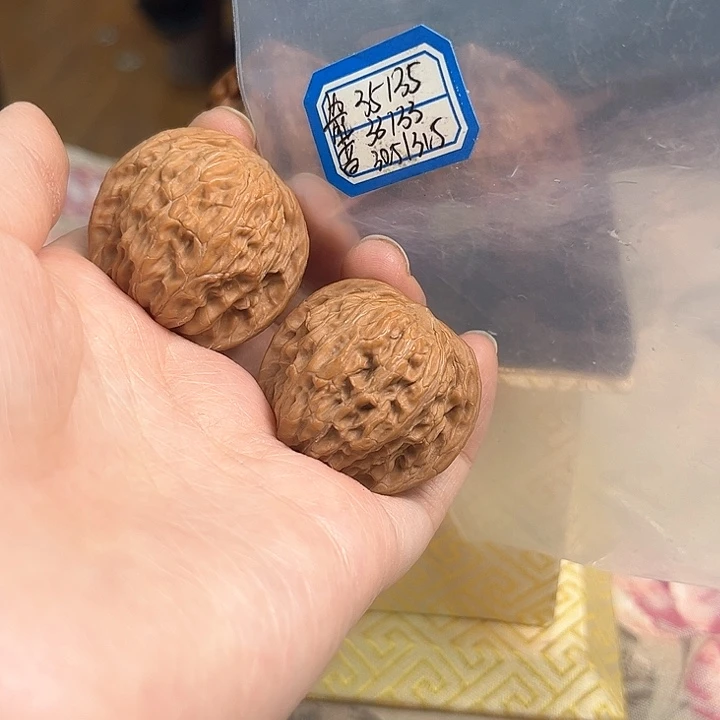 文玩核桃把件磨盘