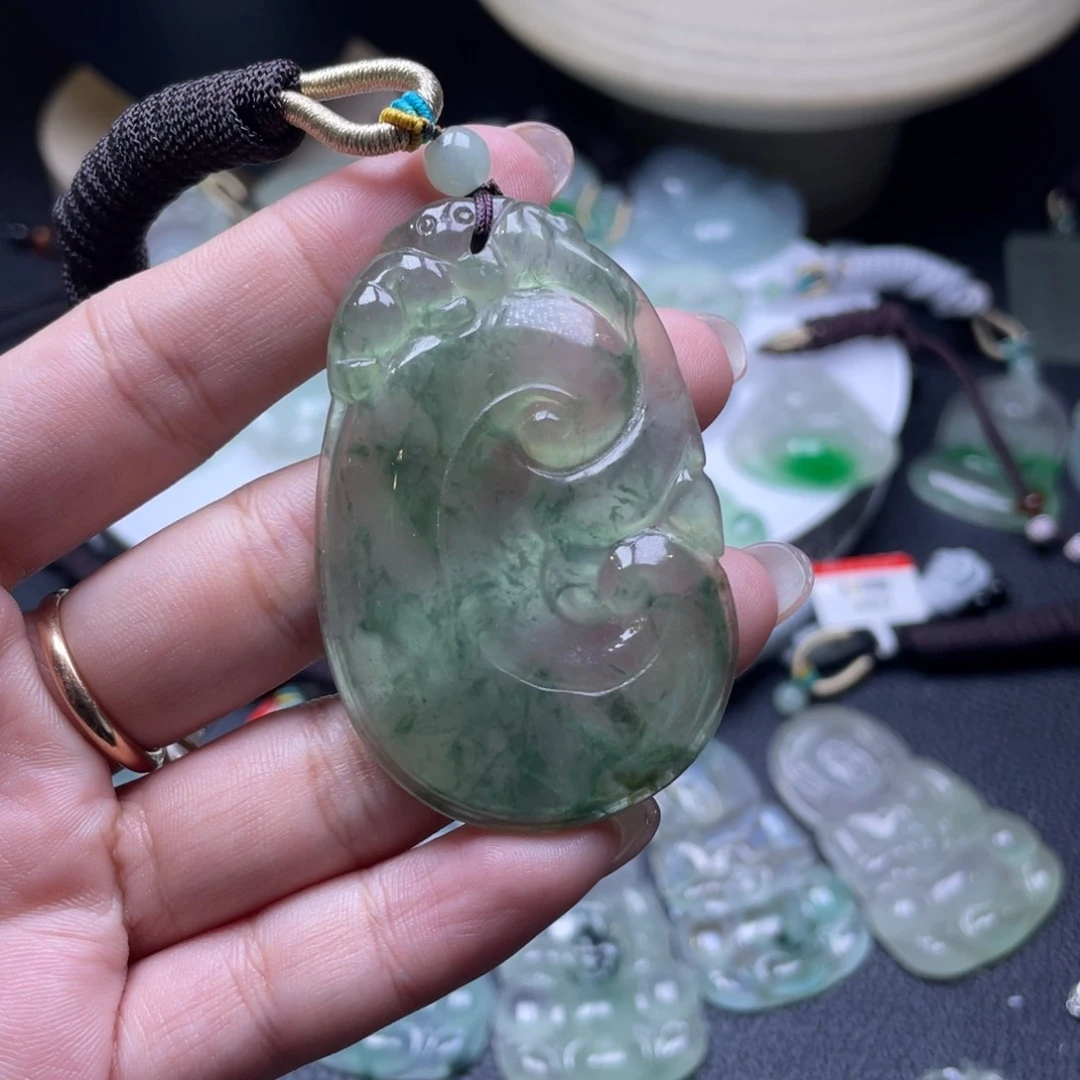 颈饰未镶嵌翡翠念**舍