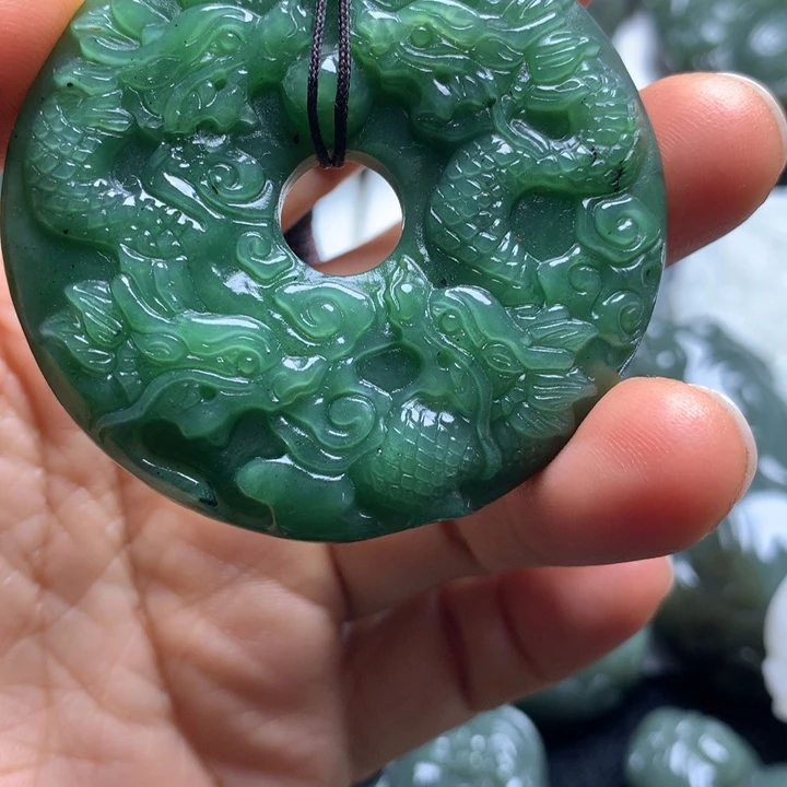 风***云和田玉未镶嵌颈饰