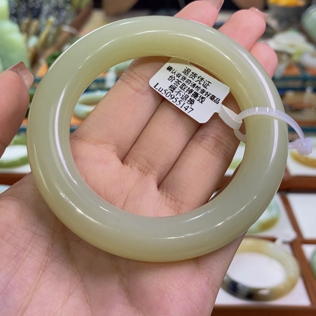 和田玉未镶嵌手镯且末暖黄大胖圆55/56