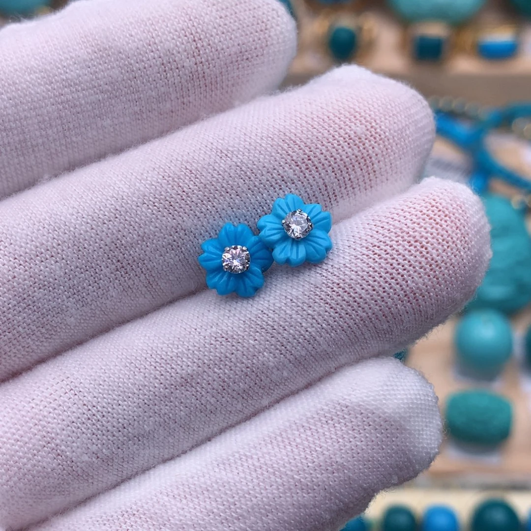 绿松石未镶嵌珠宝奇石