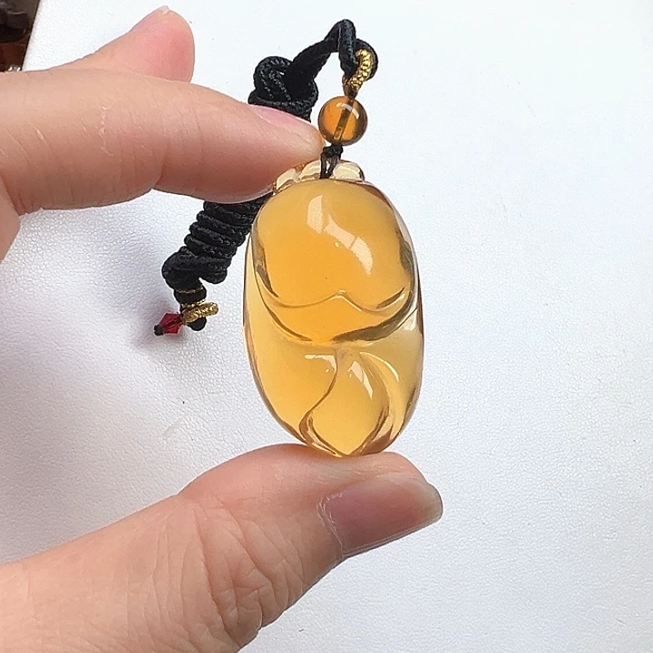 未镶嵌颈饰琥珀天然缅甸琥珀玉兰花吊坠8克