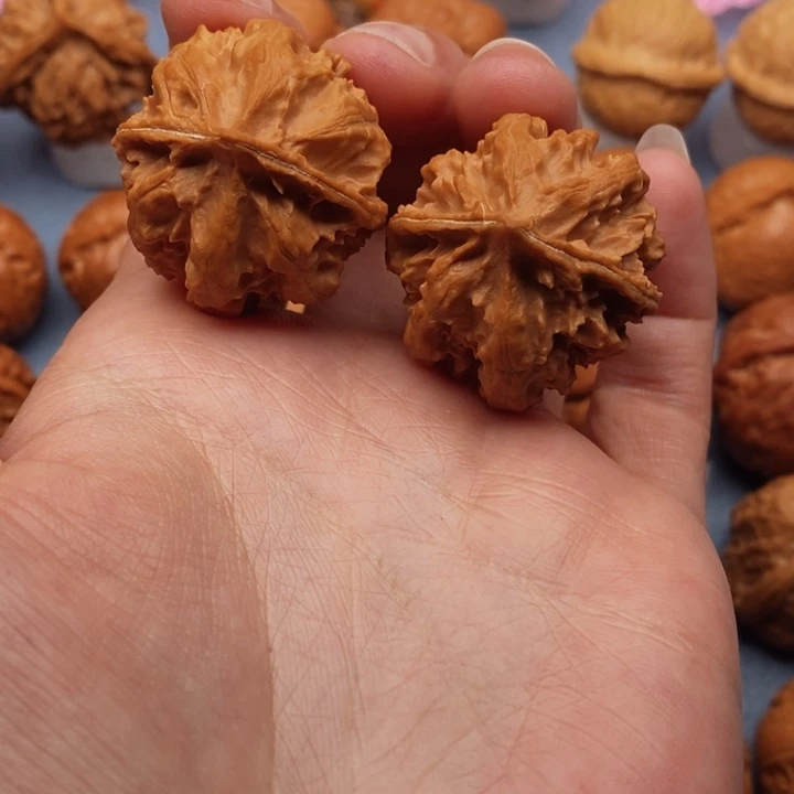 文玩核桃把件小霸王