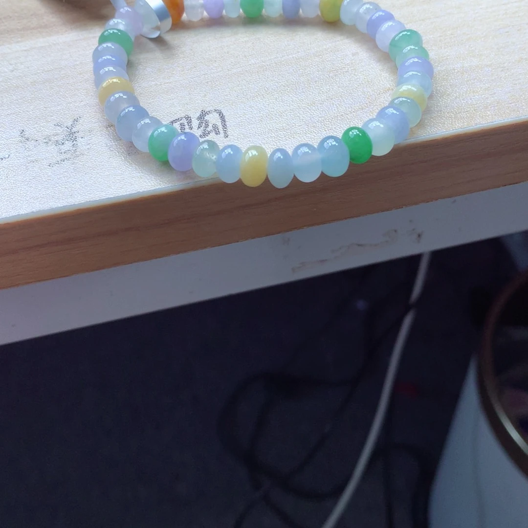 翡翠颈饰未镶嵌吊坠