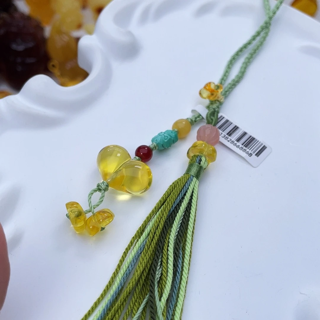 琥珀未镶嵌吊坠(赠链)