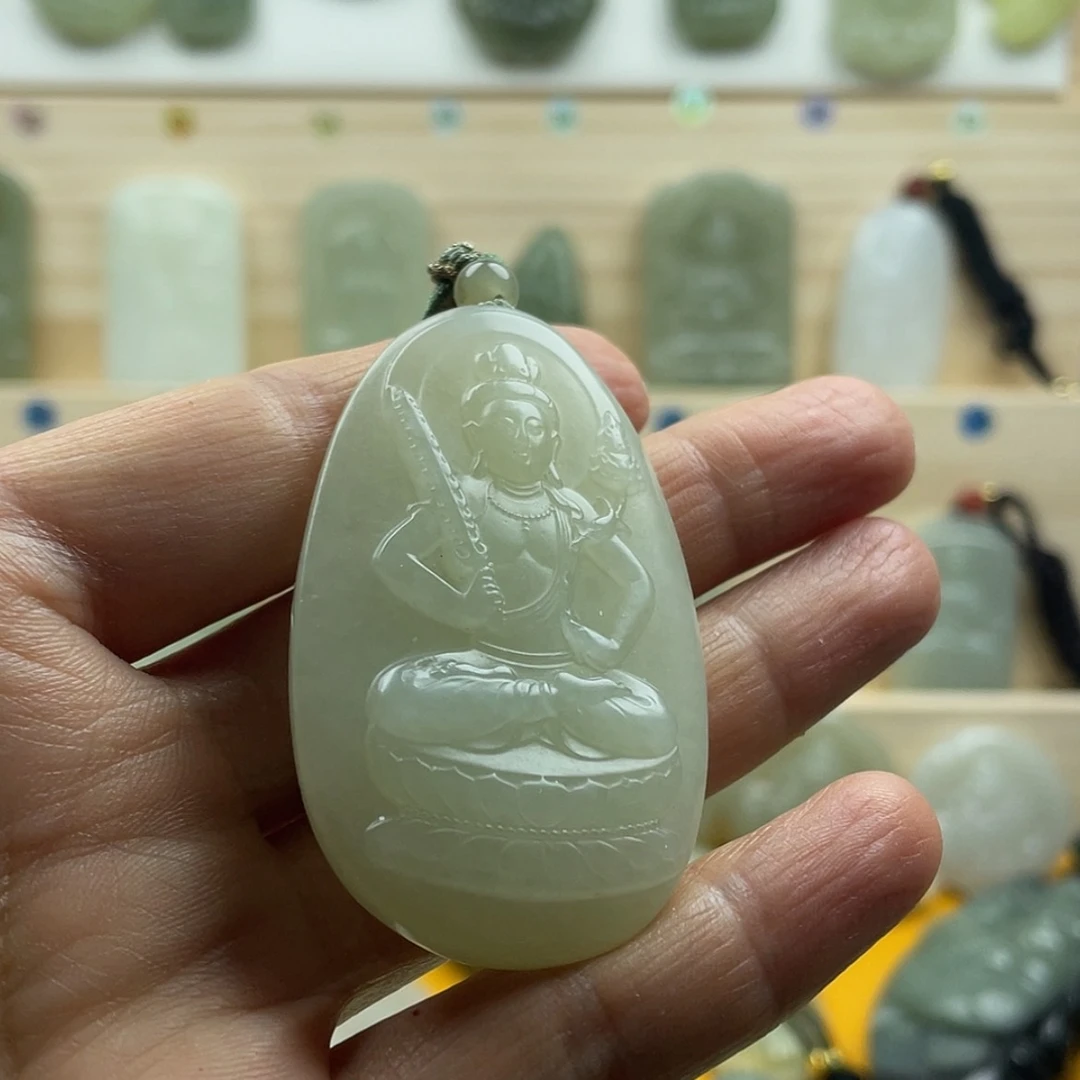 【闪购商品】精美水滴形守护神吊坠@****）