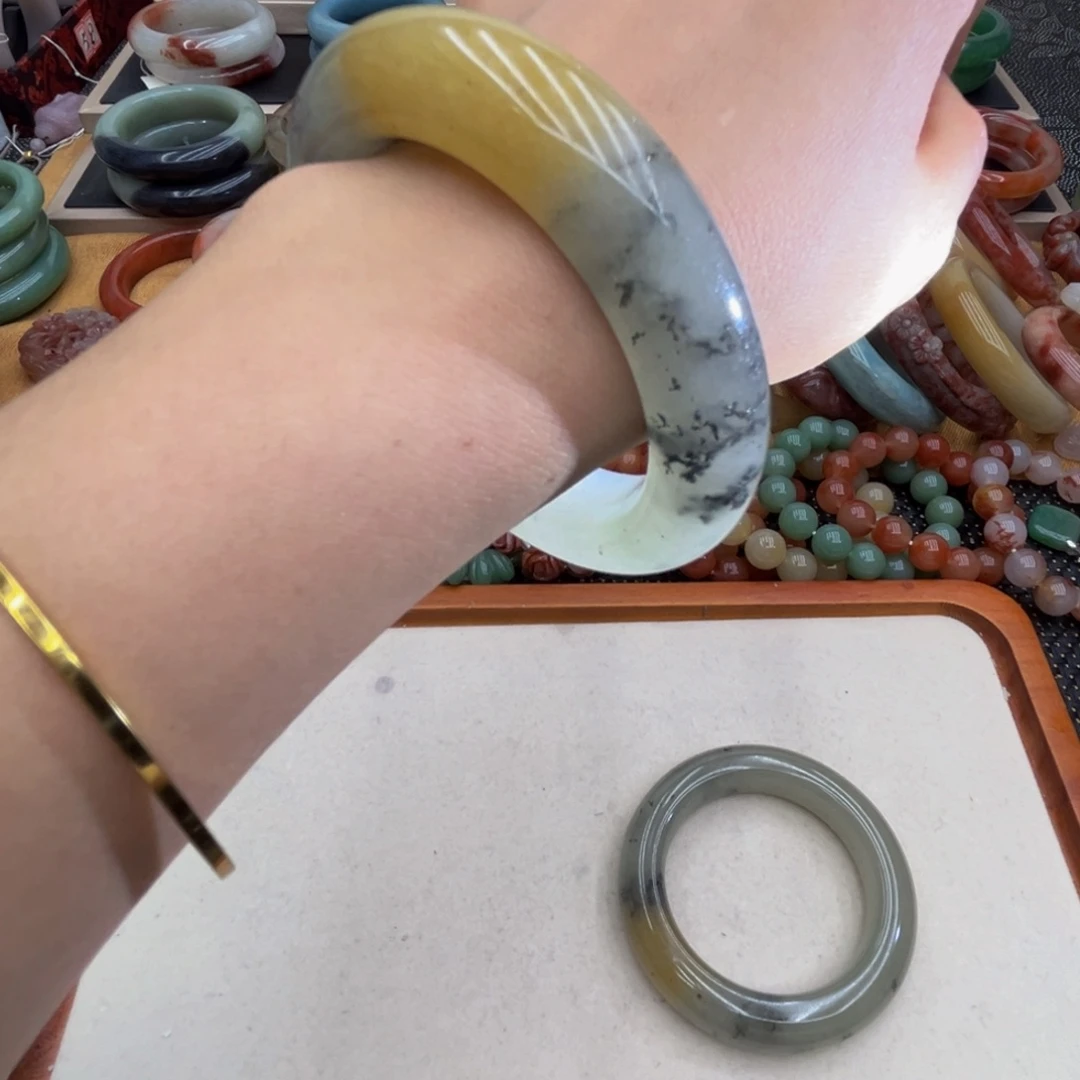 石英质玉未镶嵌圈口56