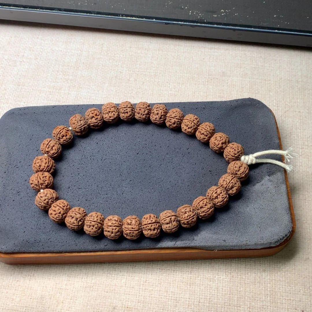 金刚菩提手串R****s老树王