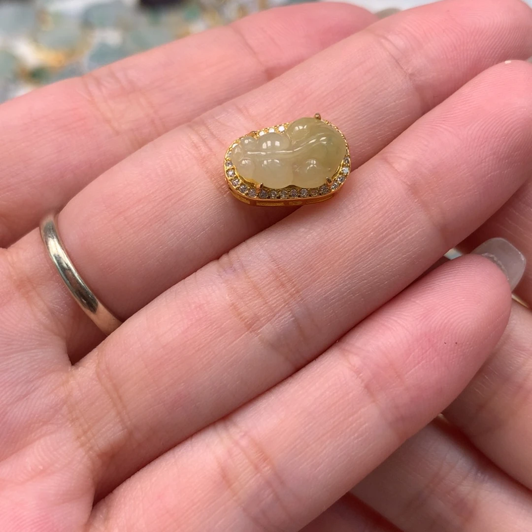 颈饰银S925镶嵌翡翠金鱼