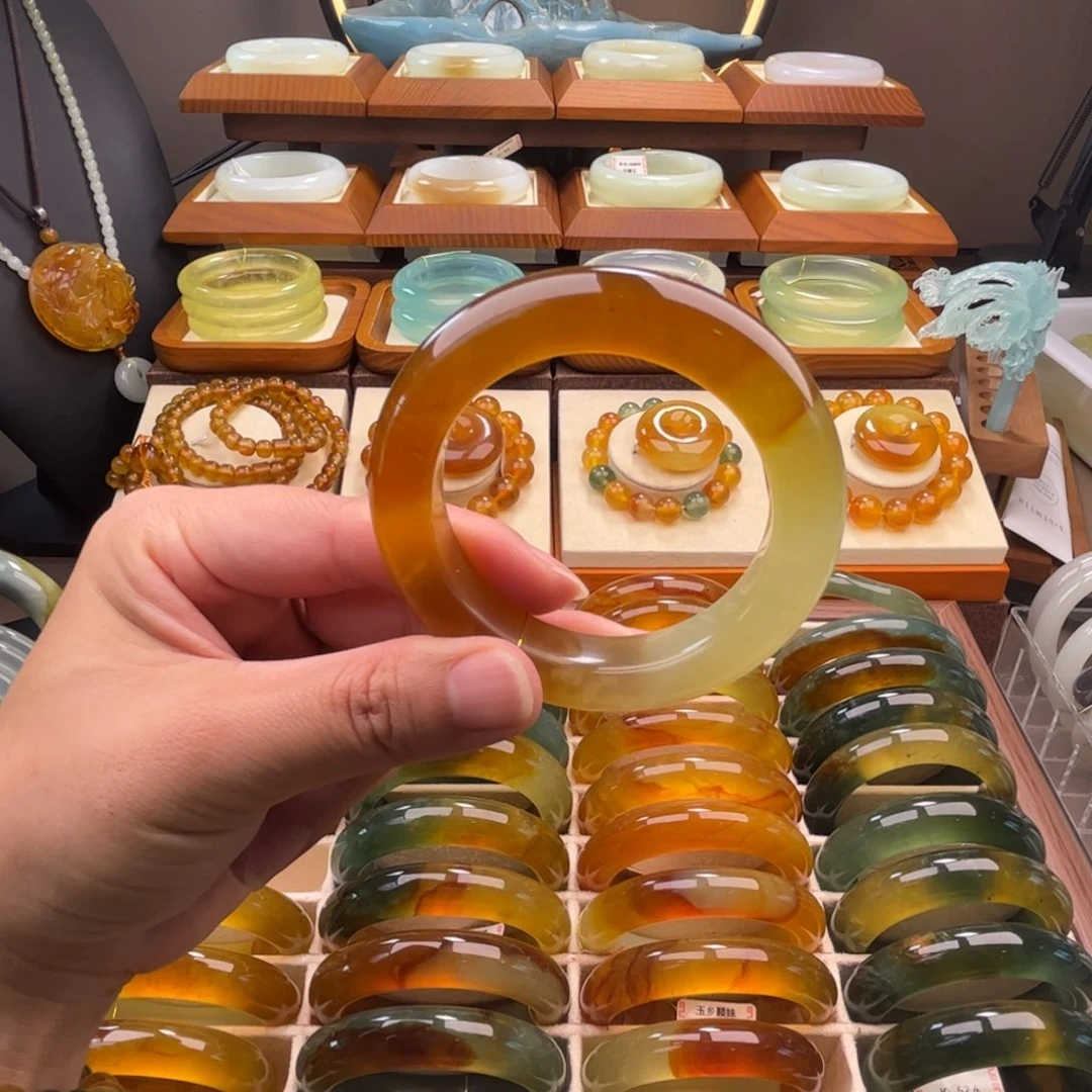 蛇纹石玉未镶嵌手镯54