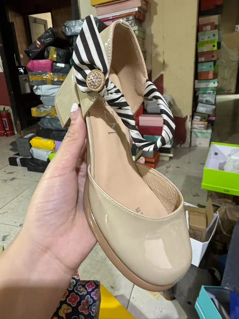 芥末黄新款百搭中空包头凉鞋9071