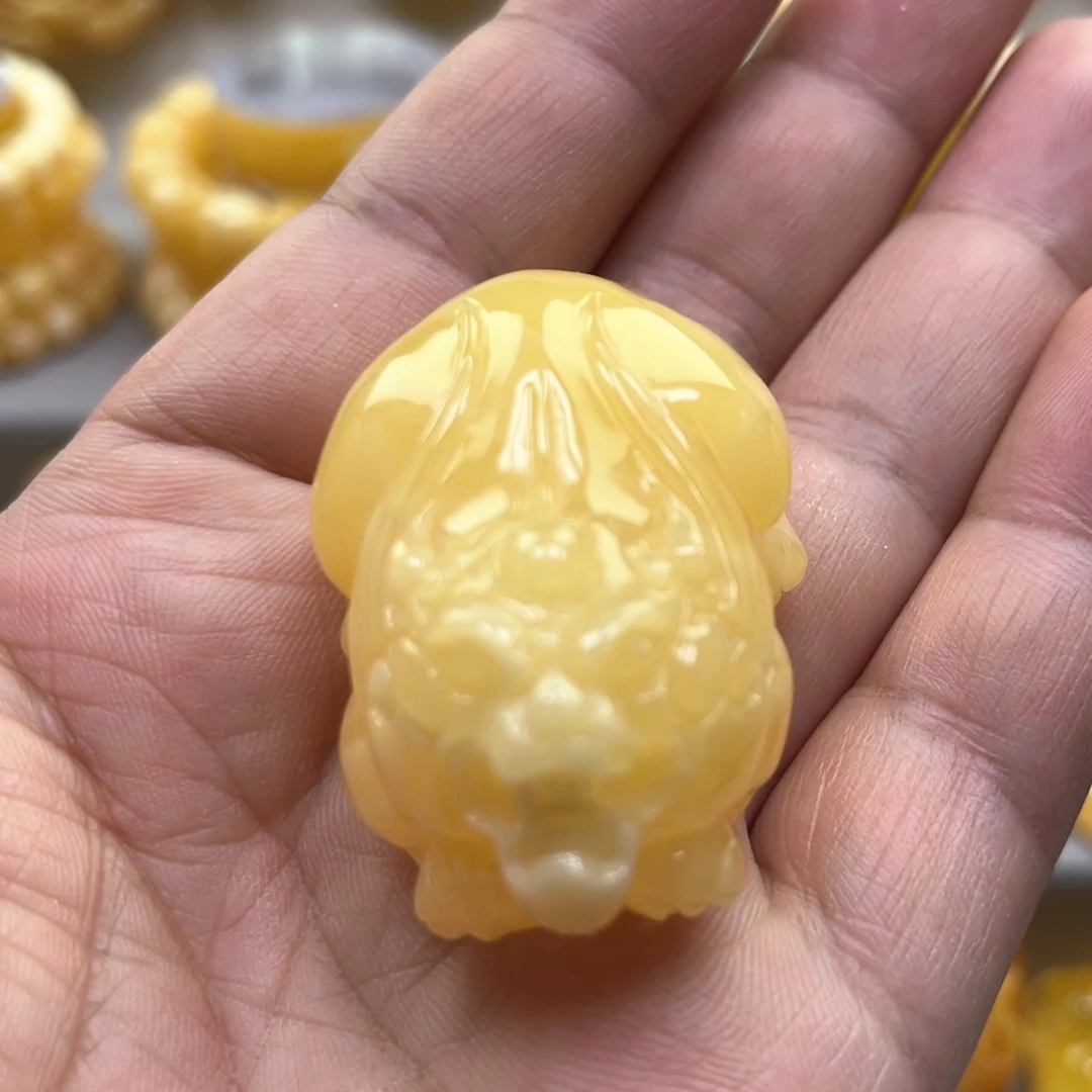 琥珀颈饰未镶嵌吊坠