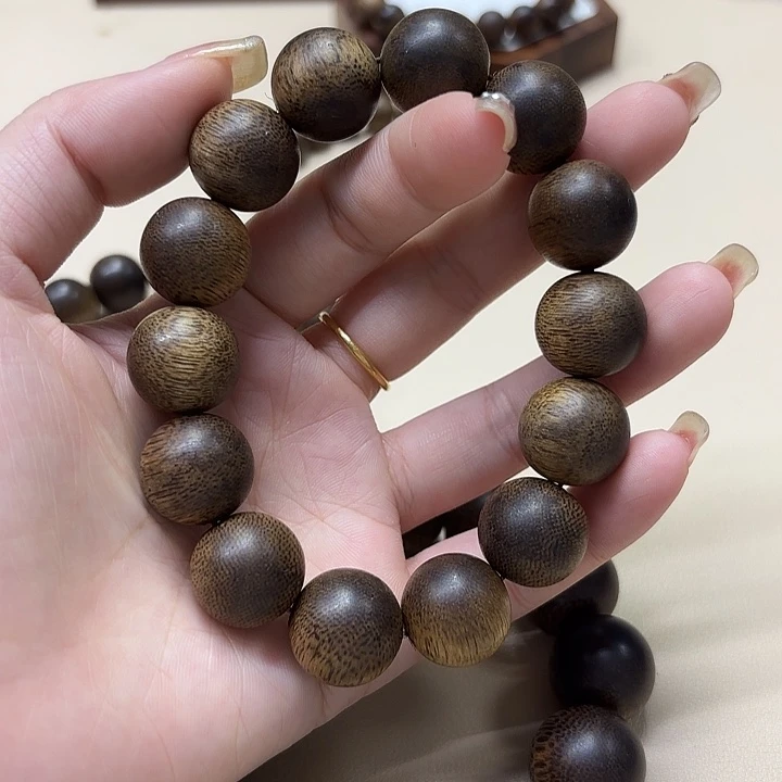 浪***.沉香手串沉香手串16