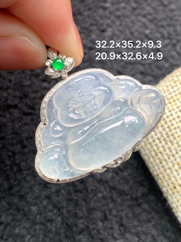 18K金镶嵌天然缅甸翡翠冰种佛公吊坠