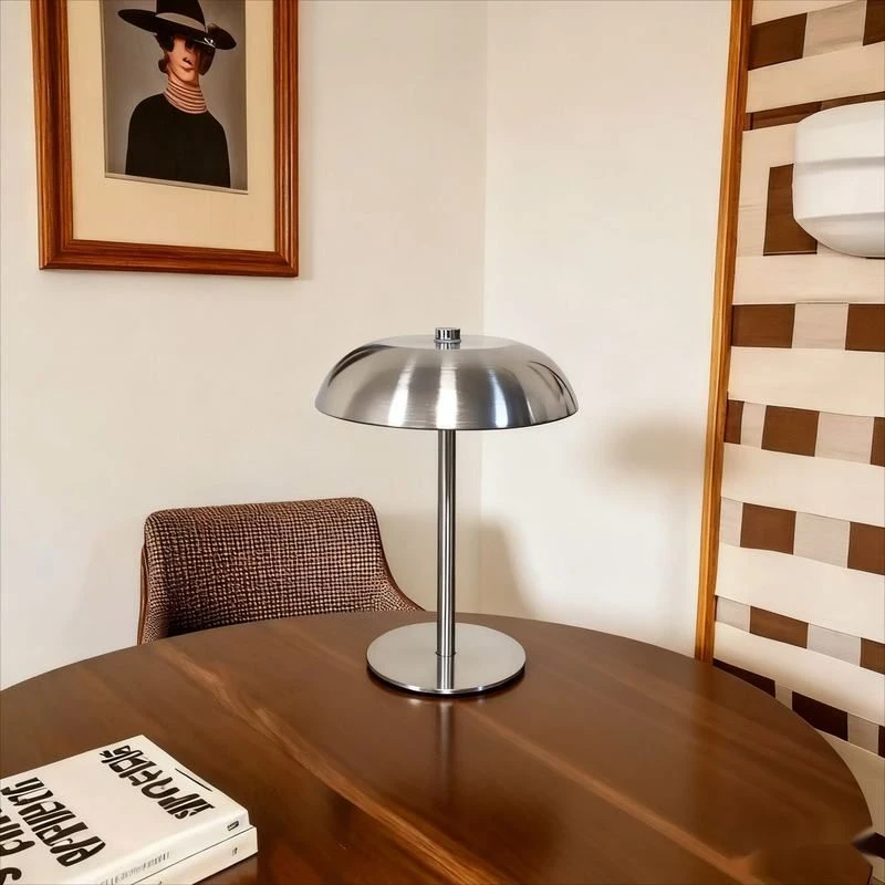 跨境爆款全金属蘑菇台灯酒吧酒店卧室餐厅装饰创意USB充电台灯