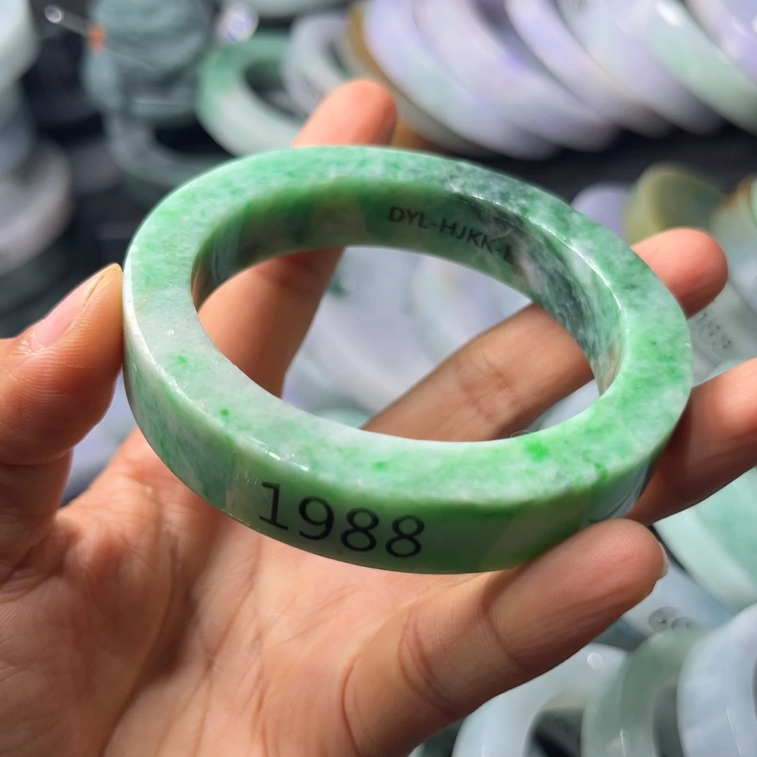 定制翡翠手镯未镶嵌