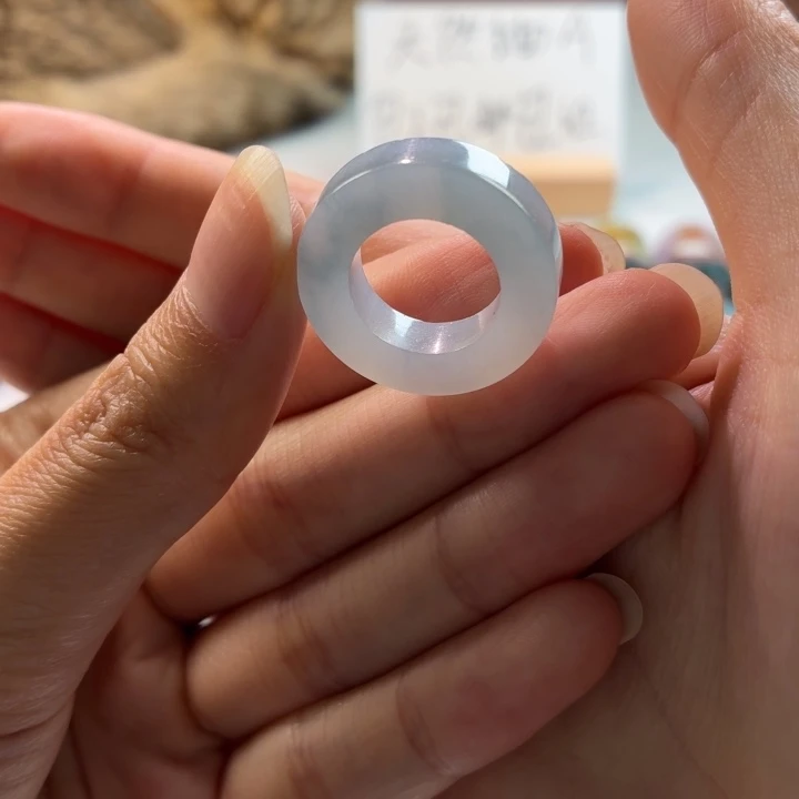 定制翡翠未镶嵌梦幻蓝不失色