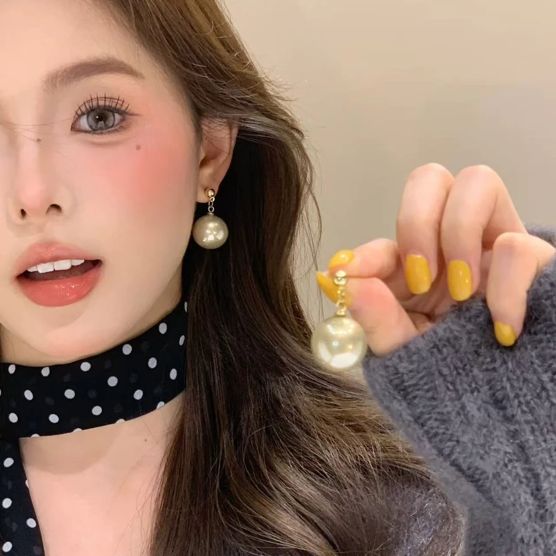 珠珠独特绝美巨好看耳环2025新款爆款高级感轻奢耳钉女方圆脸耳饰