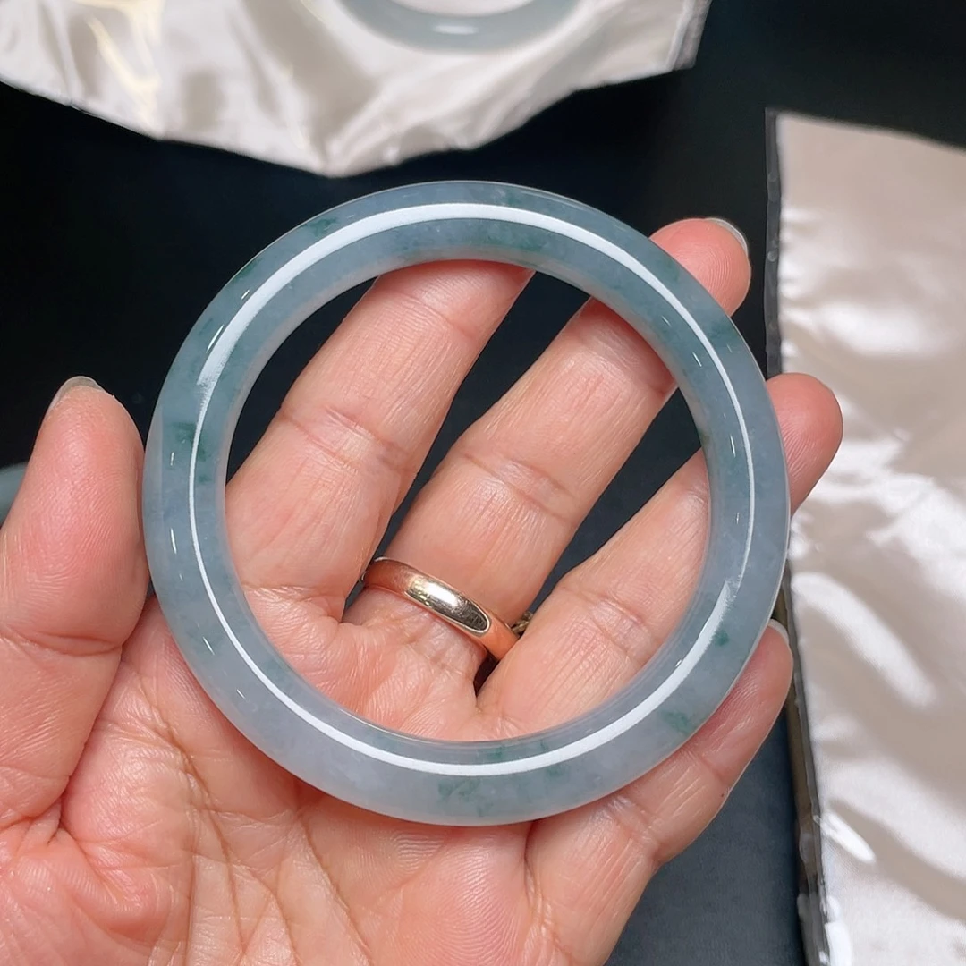 翡翠未镶嵌手镯天然翡翠小圆条手镯