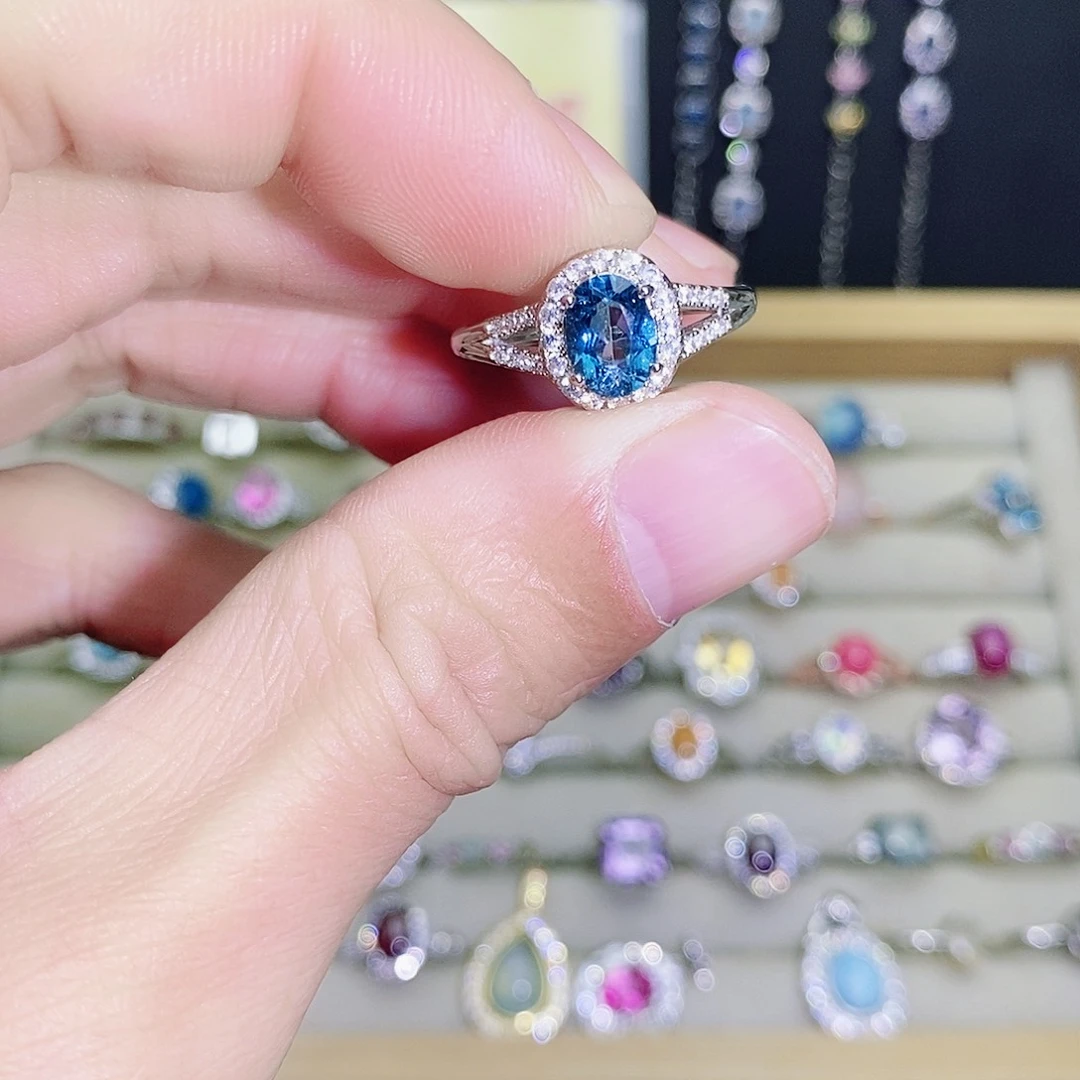 未镶嵌戒指托帕石