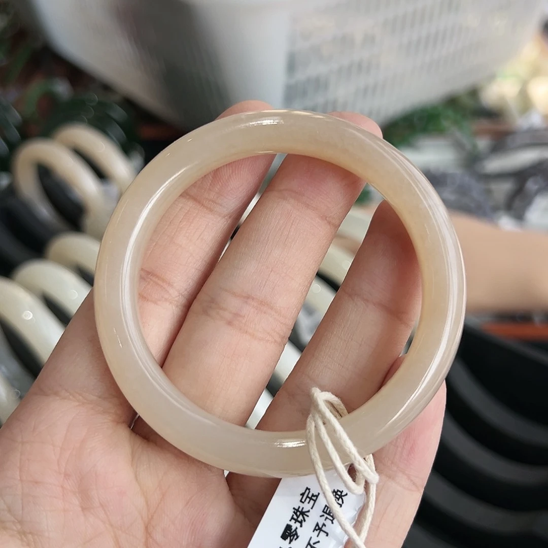 和田玉手镯未镶嵌A0076-53