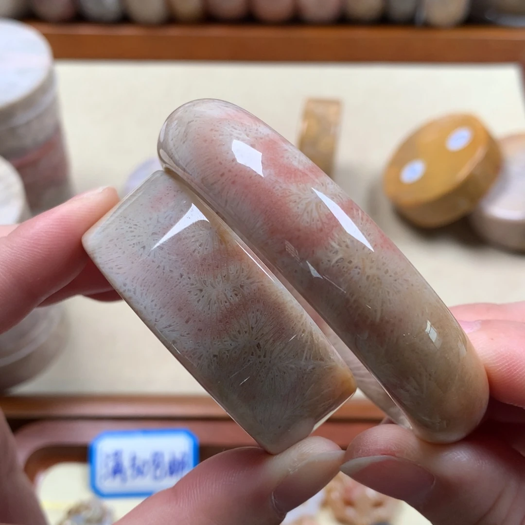未镶嵌粉凤尾57.3圈口漏600/套，16硅化珊瑚（珊瑚玉）