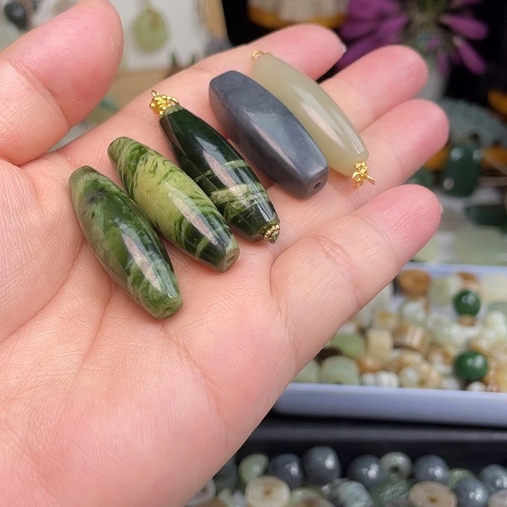 和田玉未镶嵌珠宝半成品发1