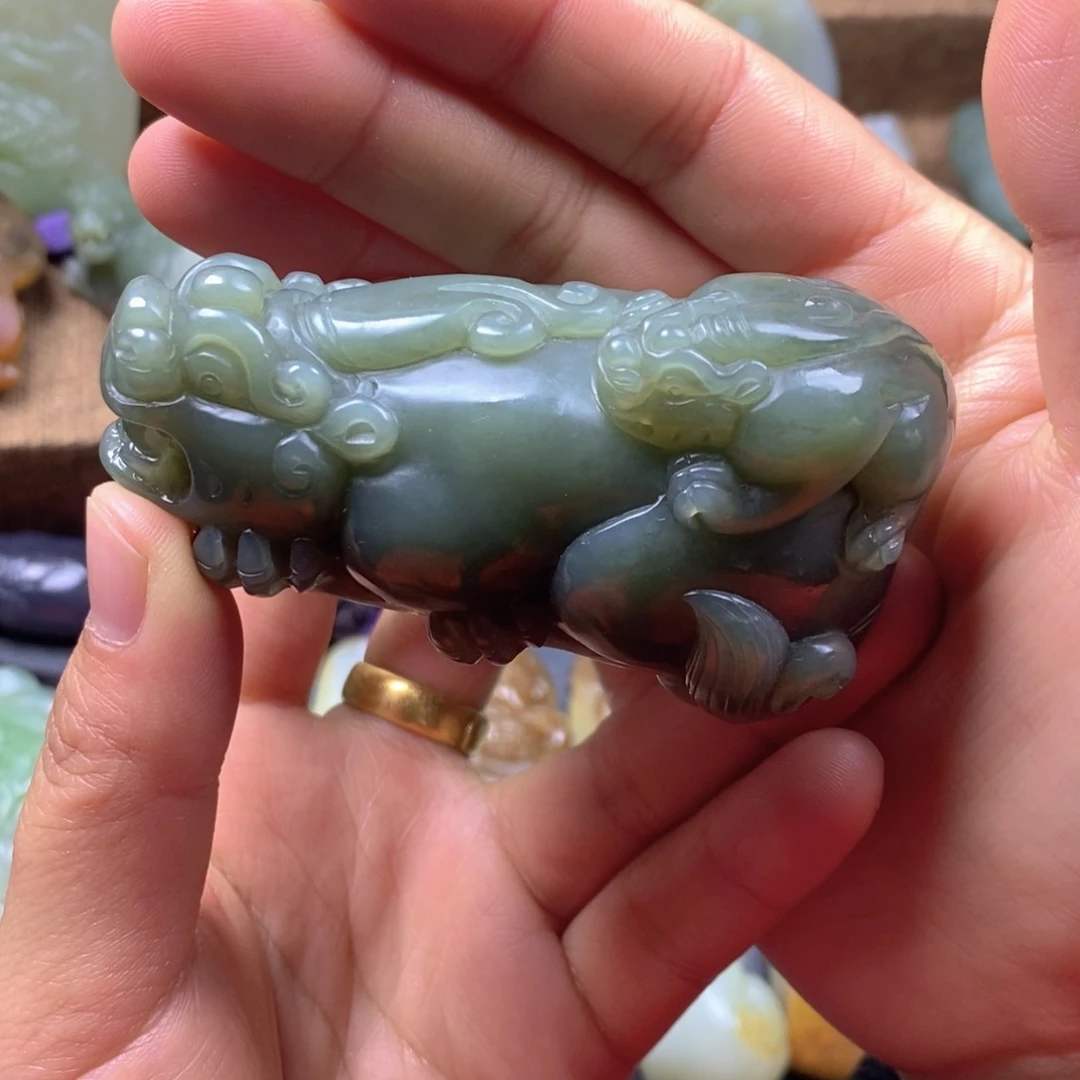 未镶嵌和田玉把件