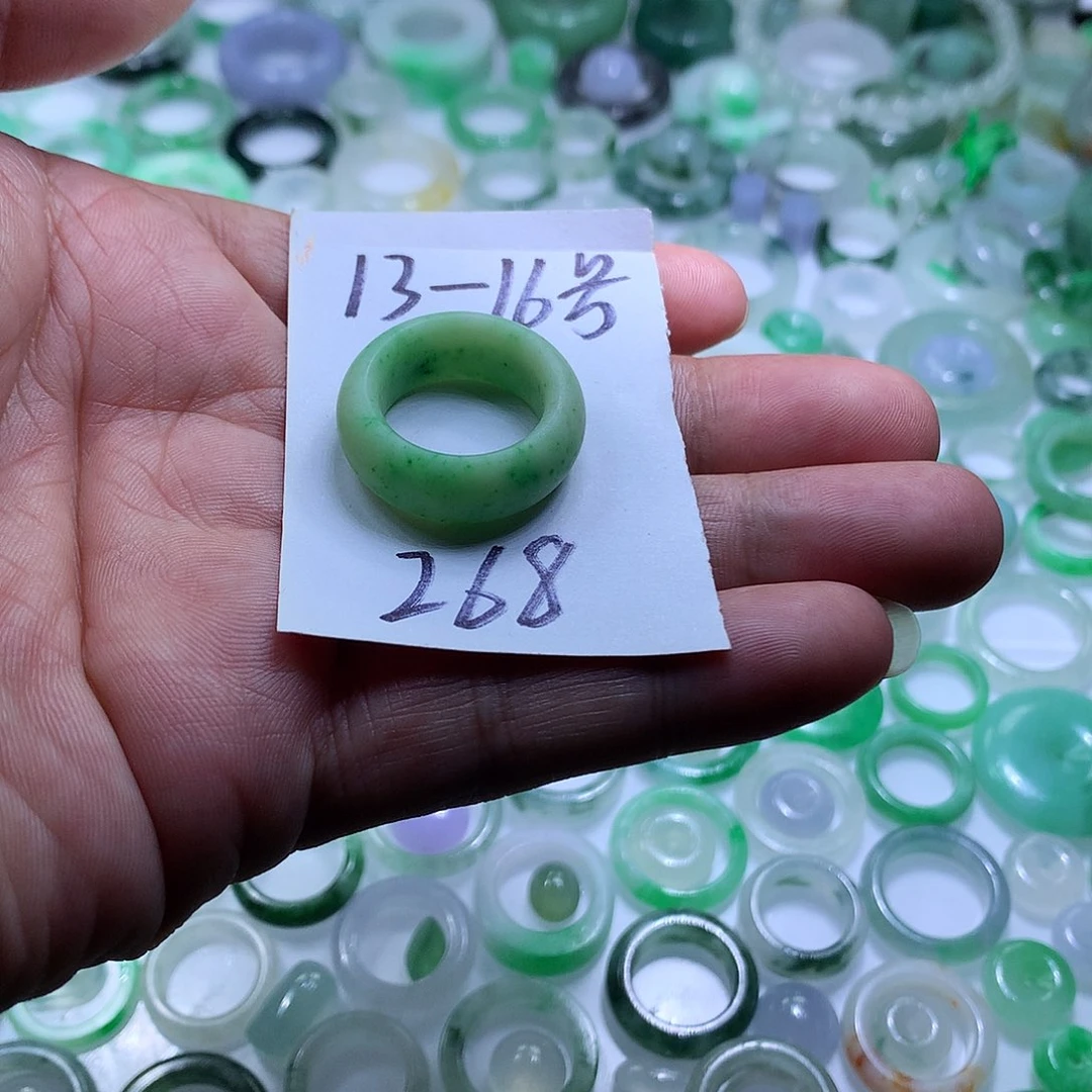 未镶嵌定制翡翠翡翠